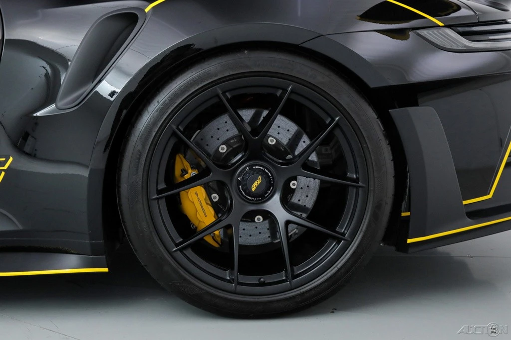 2025 Porsche 992 GT3 RS - Image 17 of 21
