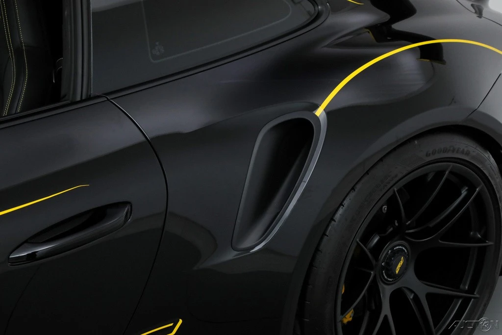 2025 Porsche 992 GT3 RS - Image 18 of 21