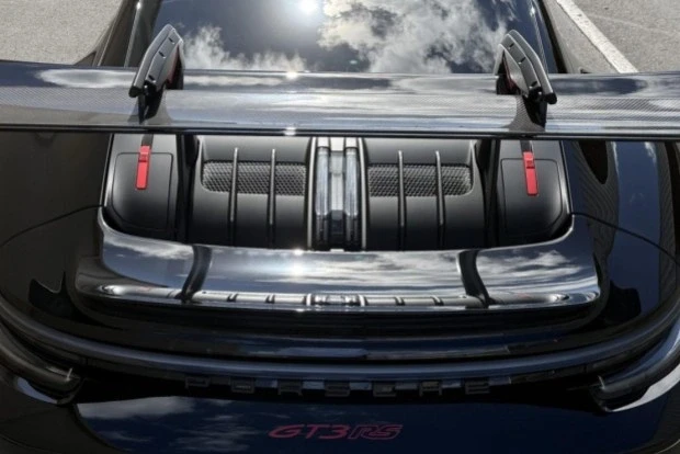 2025 Porsche 992 GT3 RS - Image 6 of 8
