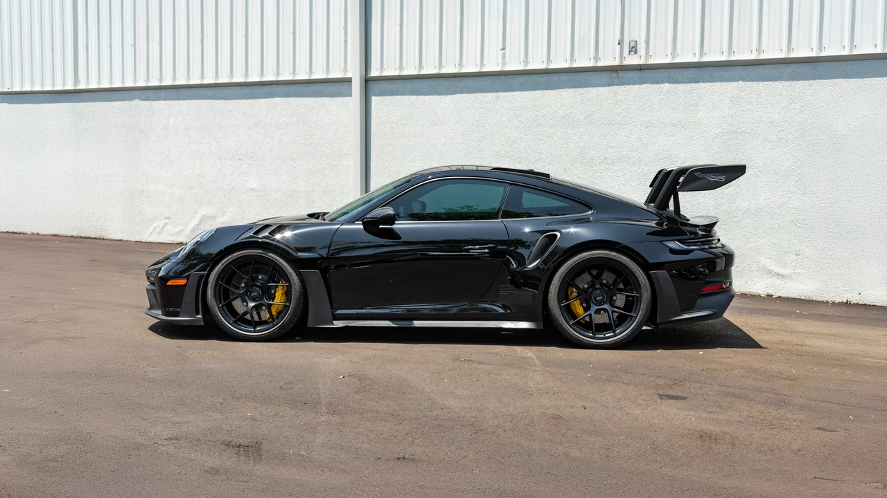 2025 Porsche 992 GT3 RS - Image 4 of 31