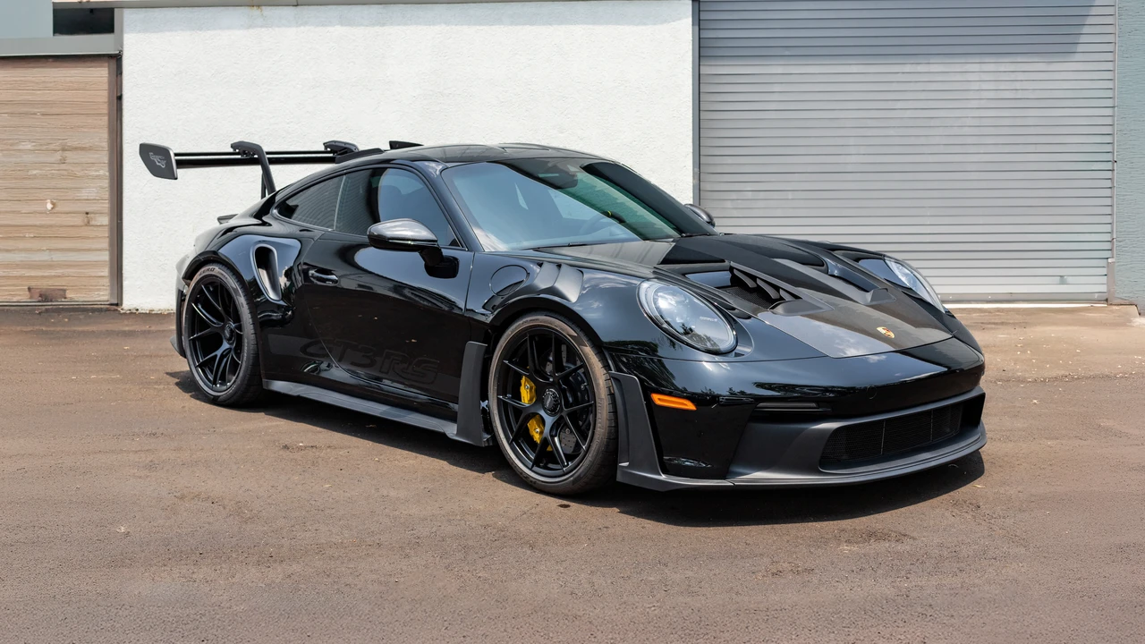 2025 Porsche 992 GT3 RS - Image 9 of 31