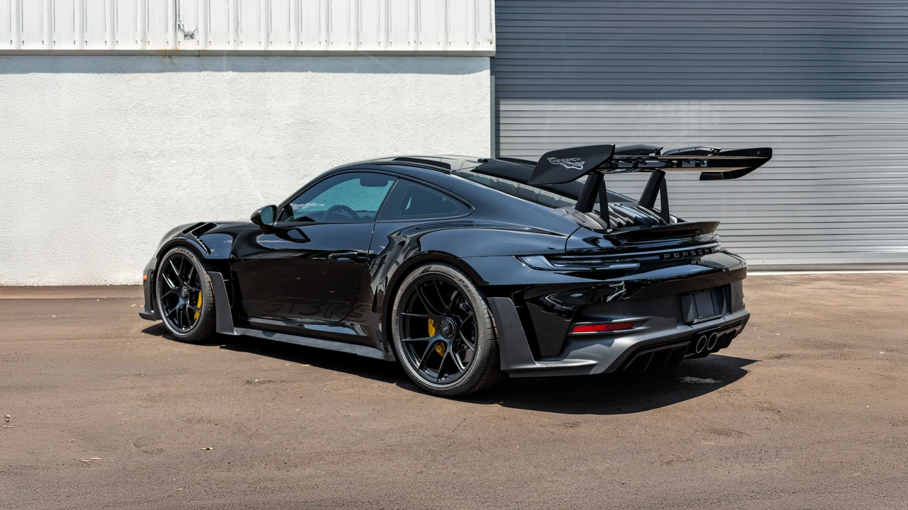 2025 Porsche 992 GT3 RS - Image 5 of 31