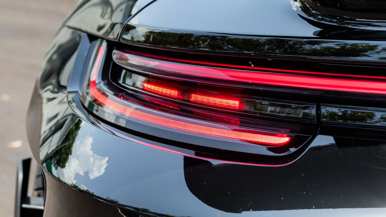 2025 Porsche 992 GT3 RS - Image 26 of 31