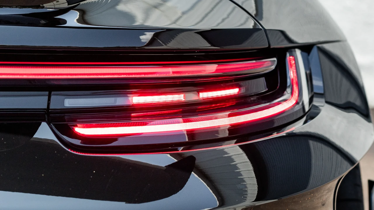 2025 Porsche 992 GT3 RS - Image 27 of 31