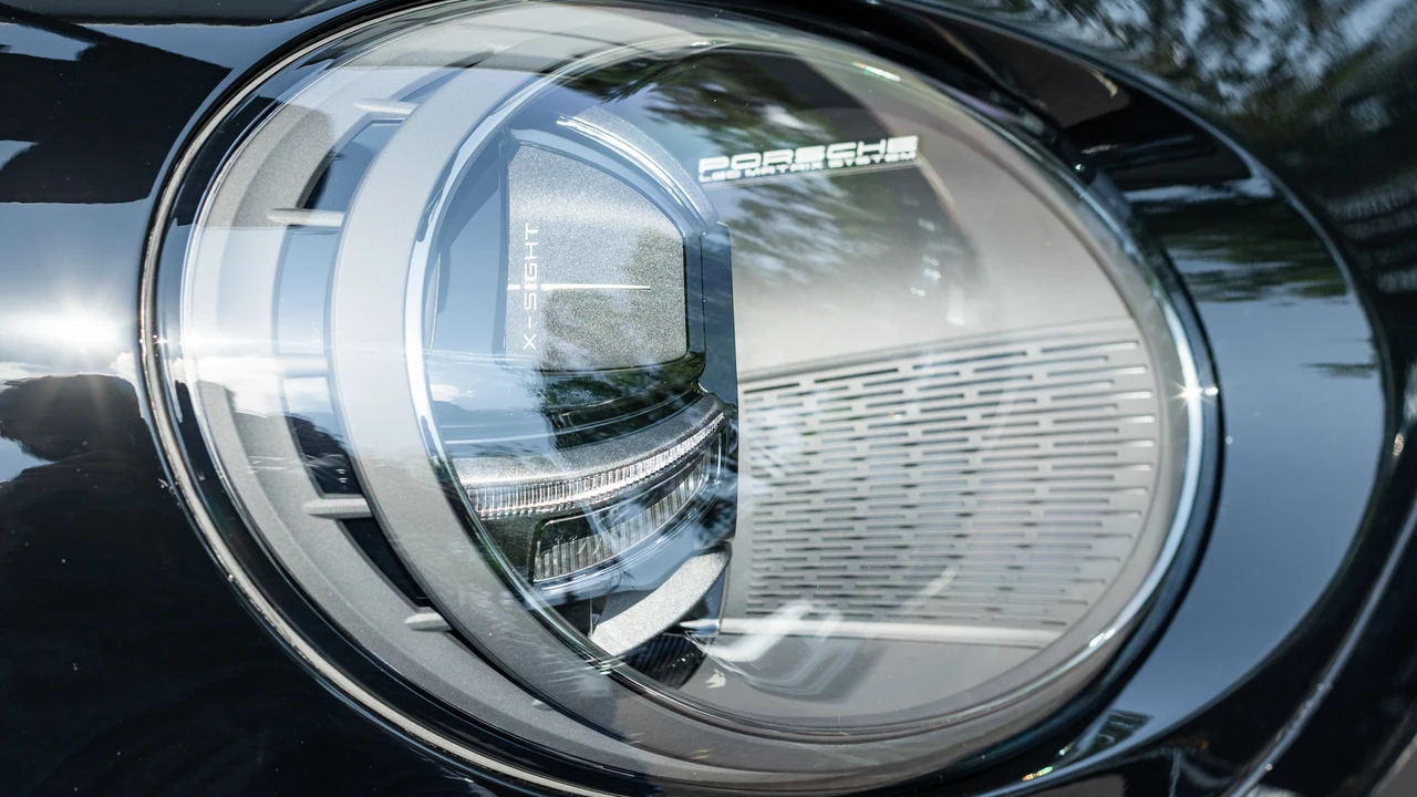 2025 Porsche 992 GT3 RS - Image 18 of 31