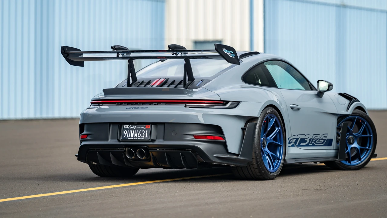 2025 Porsche 992 GT3 RS - Image 5 of 31