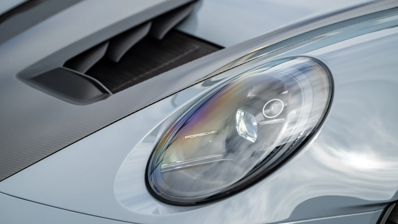 2025 Porsche 992 GT3 RS - Image 13 of 31