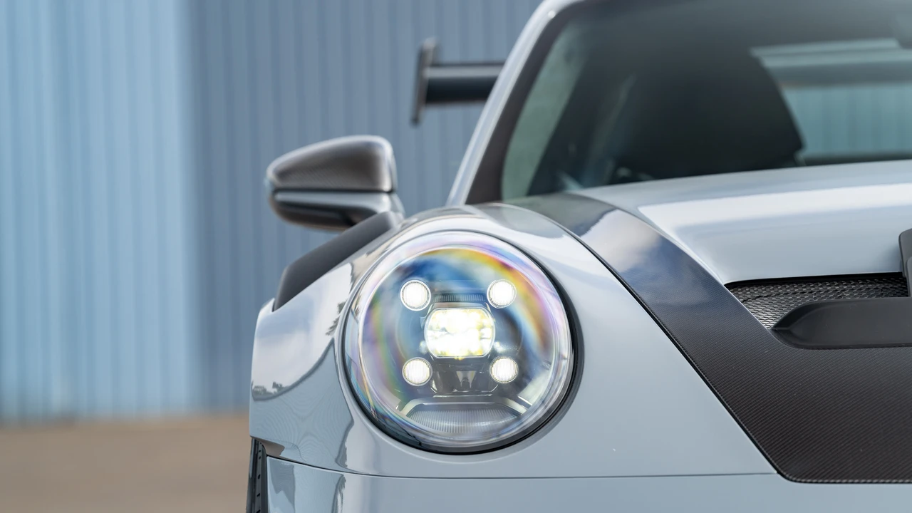 2025 Porsche 992 GT3 RS - Image 11 of 31