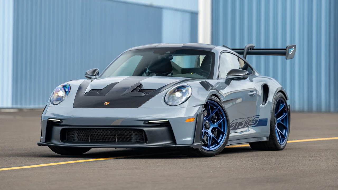 2025 Porsche 992 GT3 RS - Image 9 of 31