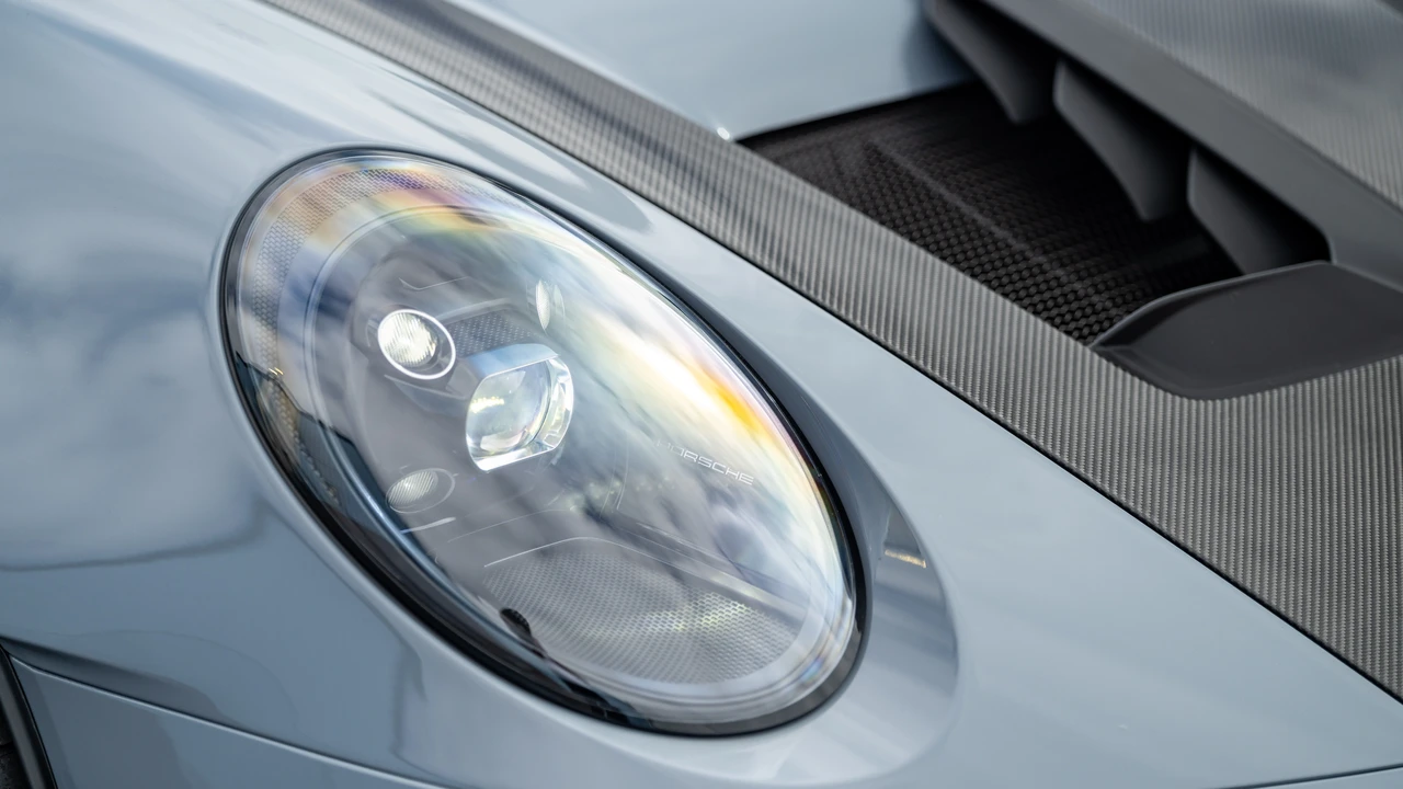 2025 Porsche 992 GT3 RS - Image 14 of 31