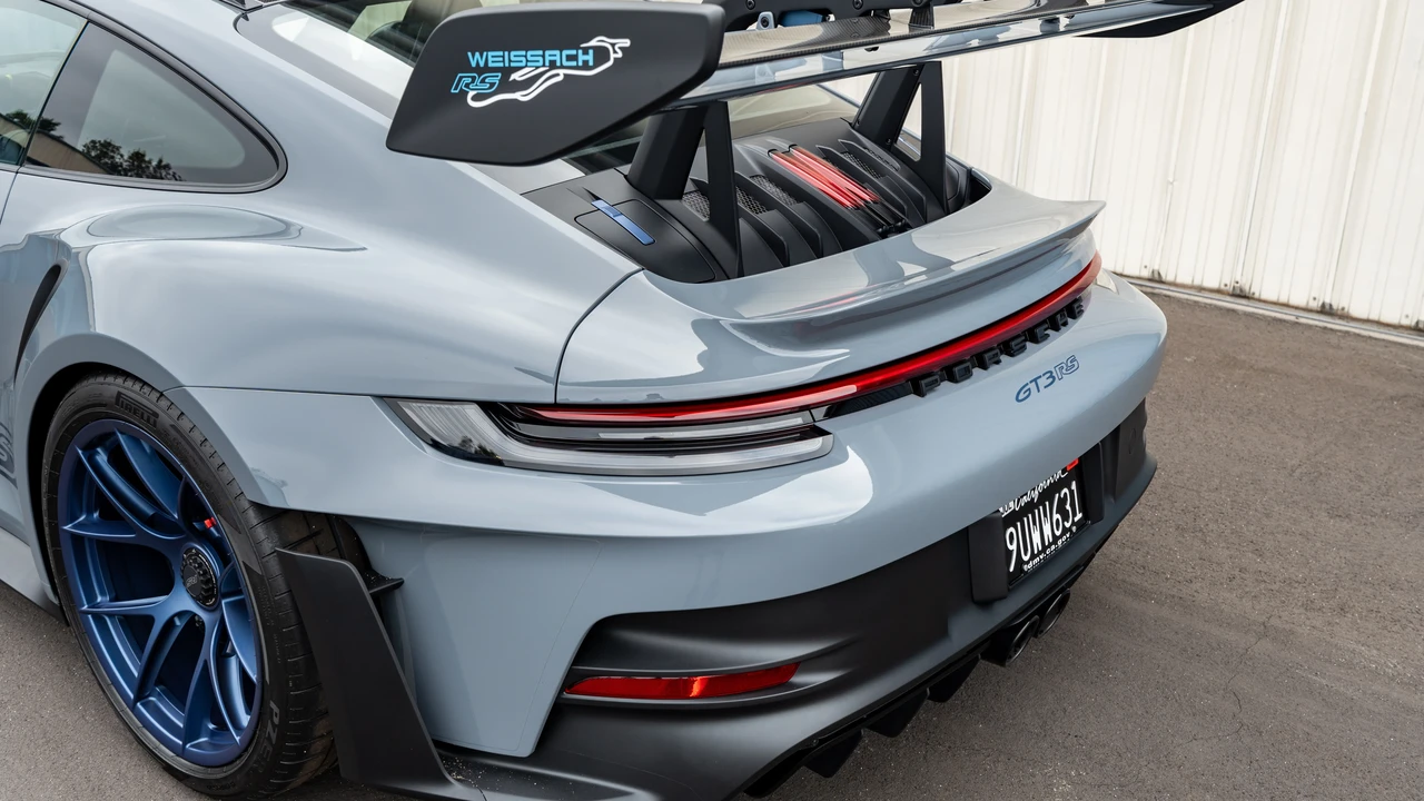 2025 Porsche 992 GT3 RS - Image 20 of 31
