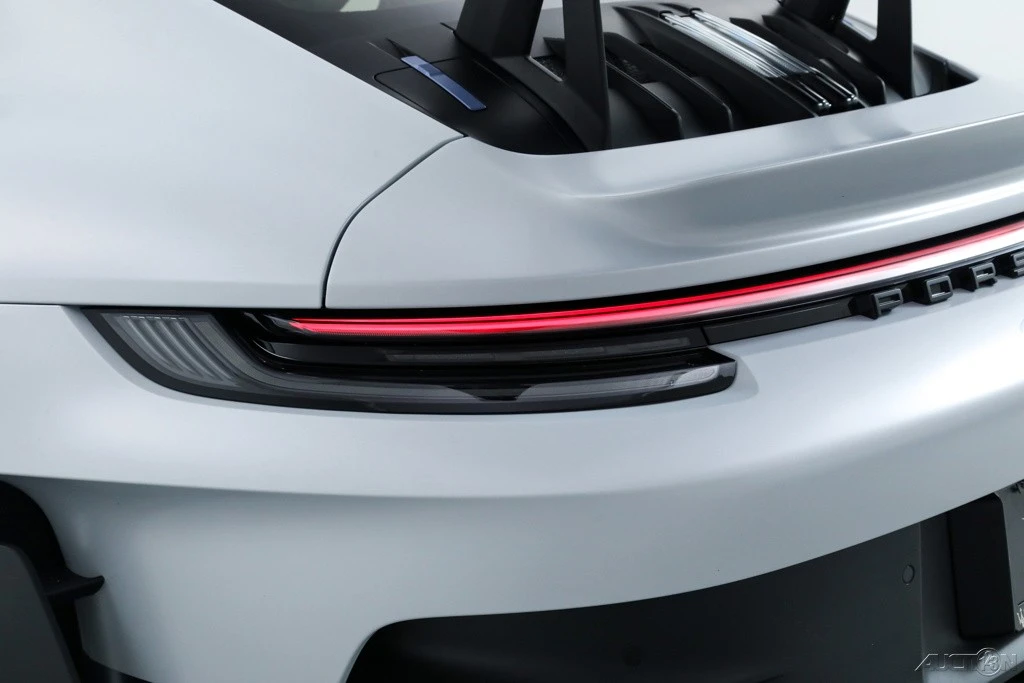2025 Porsche 992 GT3 RS - Image 16 of 21