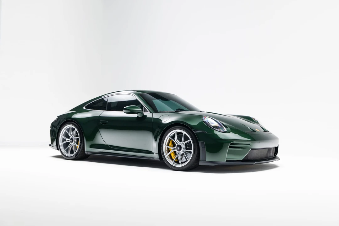 2025 Porsche 992 GT3 Touring - Image 11 of 31