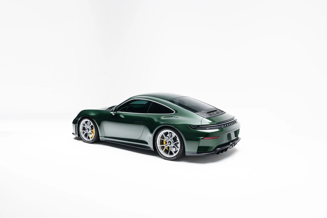 2025 Porsche 992 GT3 Touring - Image 24 of 31