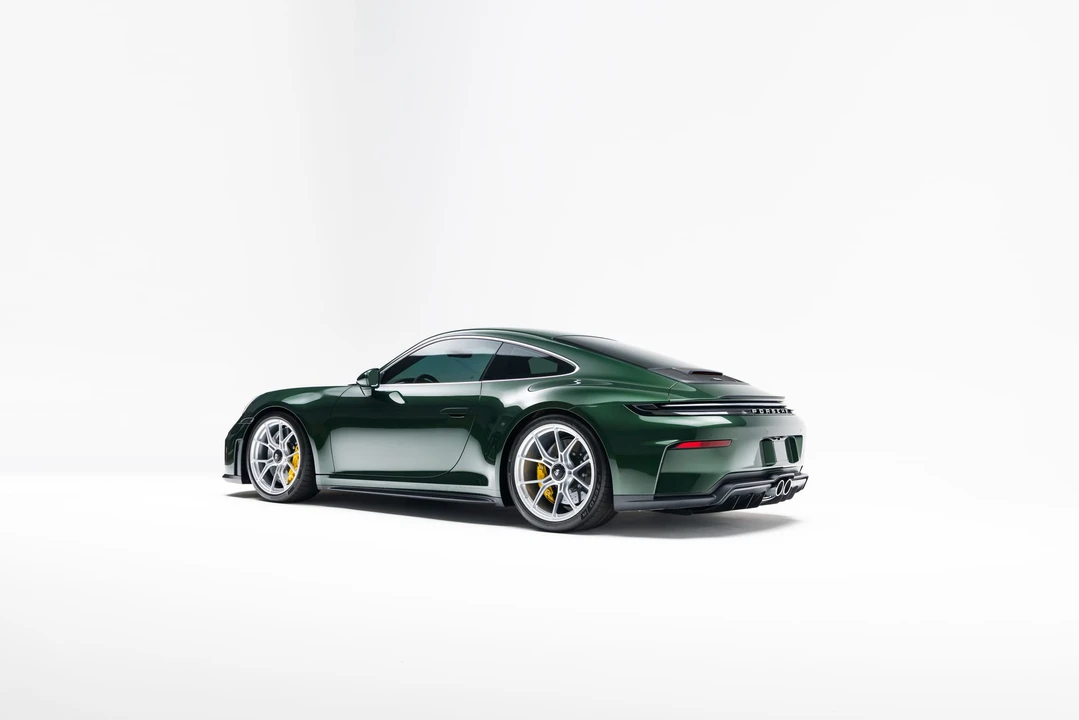 2025 Porsche 992 GT3 Touring - Image 26 of 31