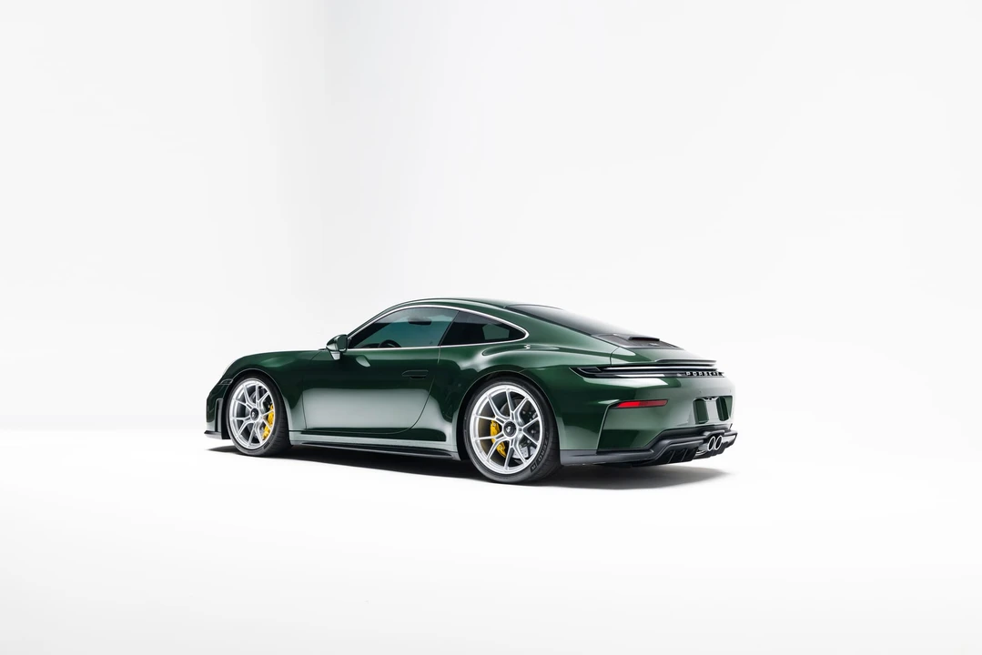 2025 Porsche 992 GT3 Touring - Image 27 of 31