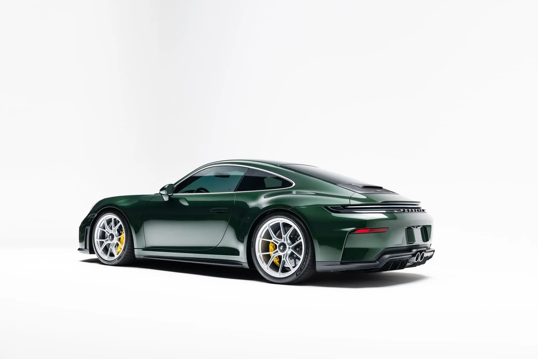 2025 Porsche 992 GT3 Touring - Image 28 of 31