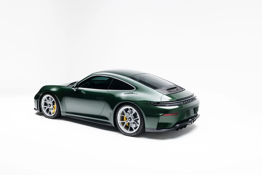 2025 Porsche 992 GT3 Touring - Image 23 of 31