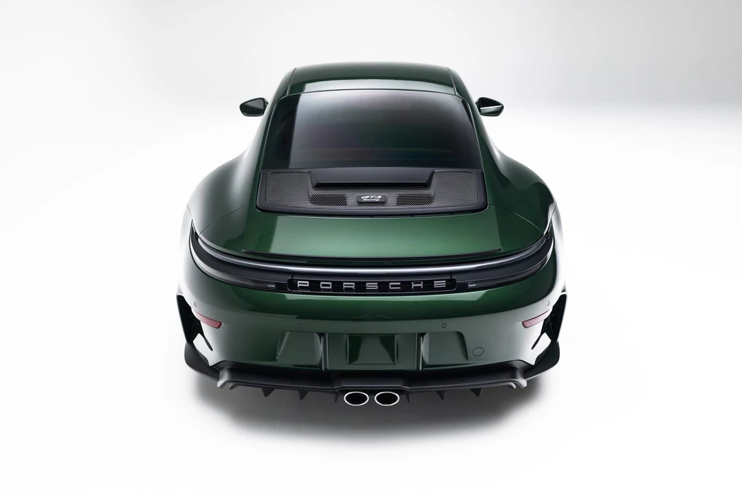 2025 Porsche 992 GT3 Touring - Image 21 of 31