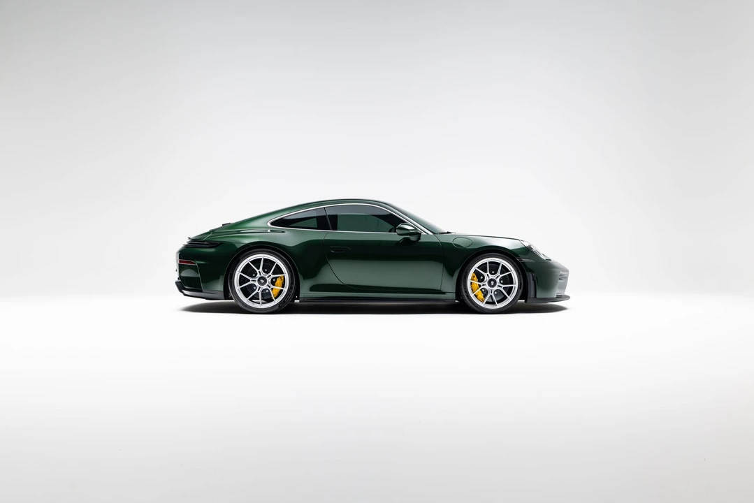 2025 Porsche 992 GT3 Touring - Image 13 of 31