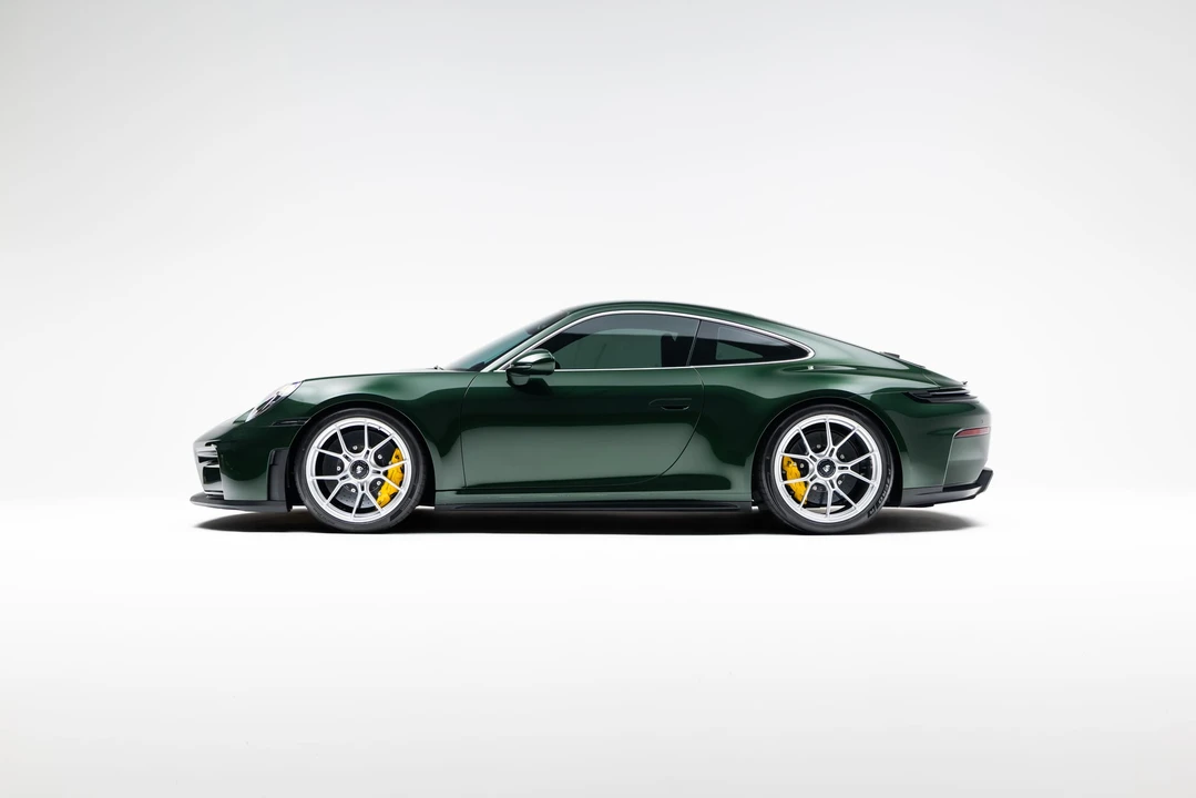 2025 Porsche 992 GT3 Touring - Image 31 of 31