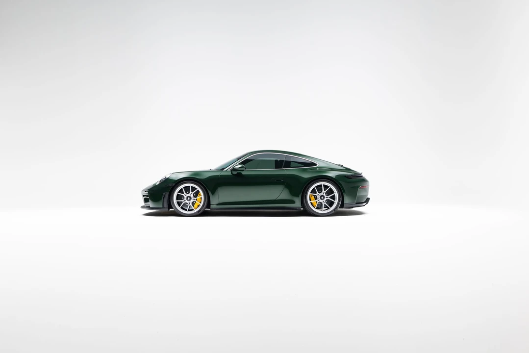 2025 Porsche 992 GT3 Touring - Image 29 of 31
