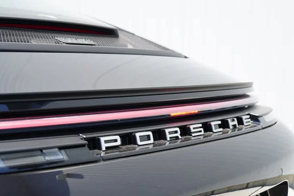 2025 Porsche 992 GT3 Touring - Image 12 of 31