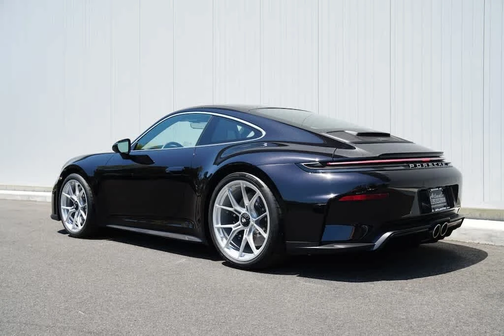 2025 Porsche 992 GT3 Touring - Image 9 of 31
