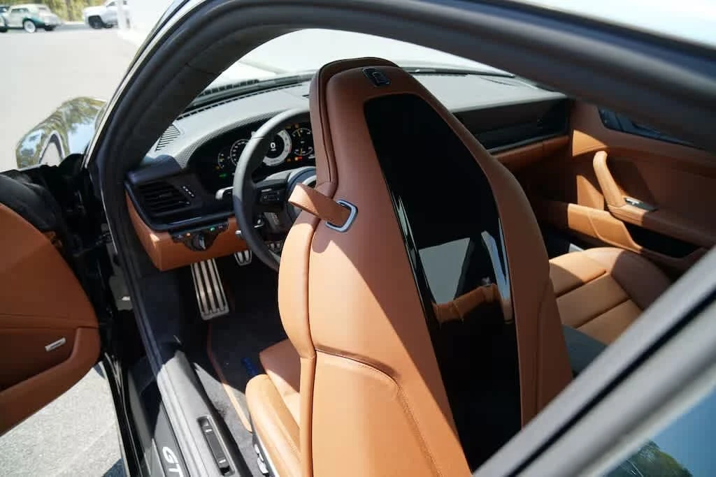 2025 Porsche 992 GT3 Touring - Image 30 of 31