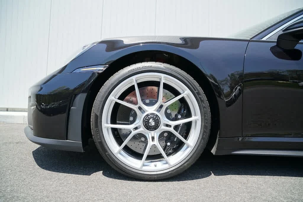 2025 Porsche 992 GT3 Touring - Image 22 of 31