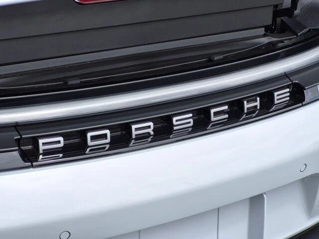 2025 Porsche 992 GT3 Touring - Image 29 of 31