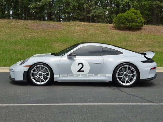 2025 Porsche 992 GT3 Touring - Image 2 of 31