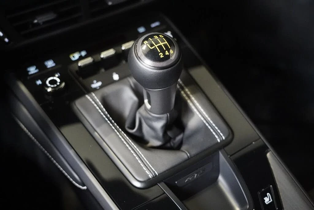 2025 Porsche 992 GT3 Touring - Image 29 of 31