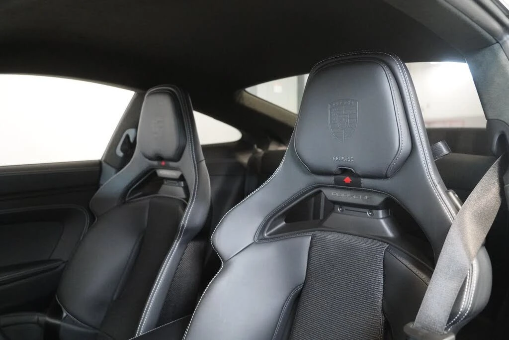 2025 Porsche 992 GT3 Touring - Image 14 of 31