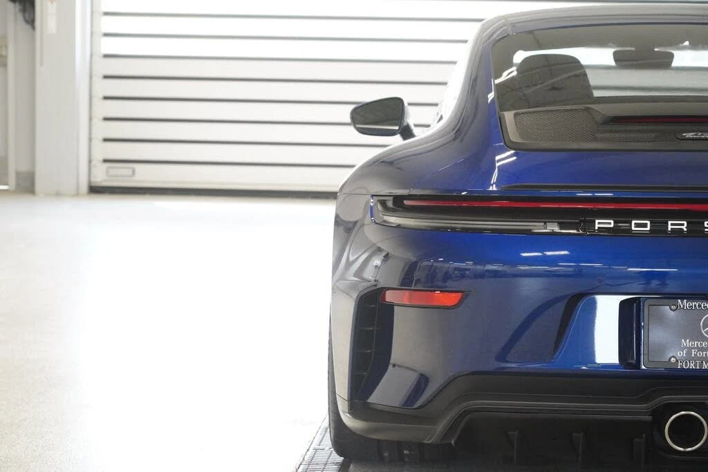 2025 Porsche 992 GT3 Touring - Image 11 of 31