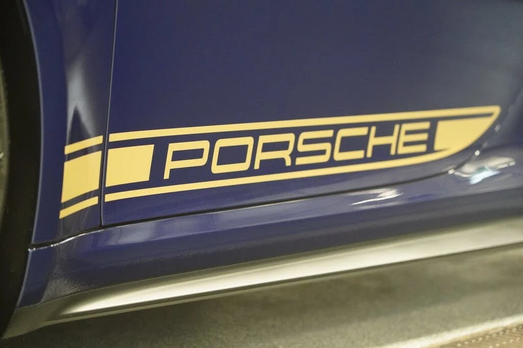 2025 Porsche 992 GT3 Touring - Image 9 of 31