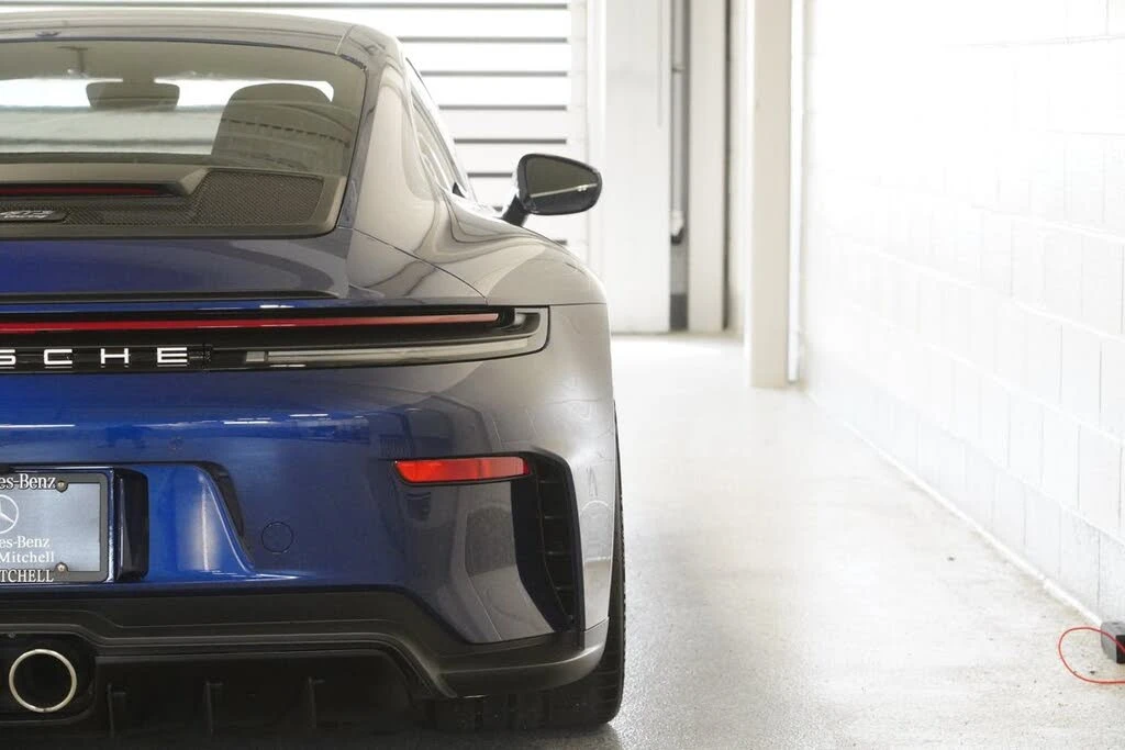 2025 Porsche 992 GT3 Touring - Image 12 of 31