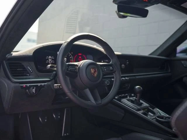 2025 Porsche 992 GT3 - Image 4 of 5