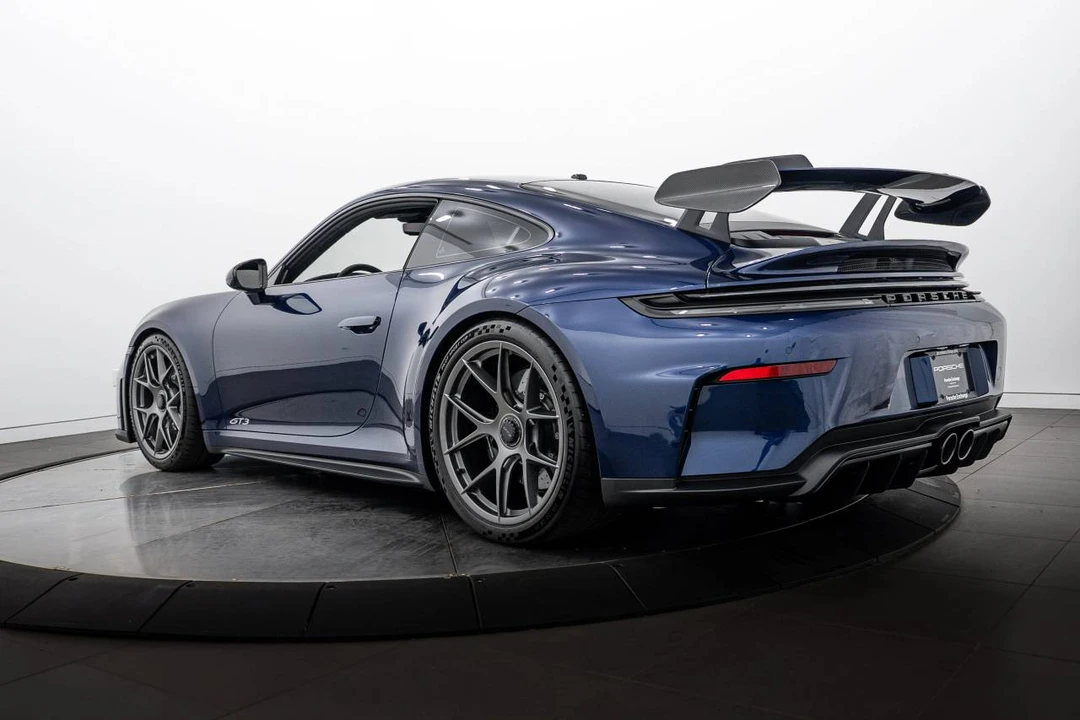 2025 Porsche 992 GT3 - Image 3 of 5