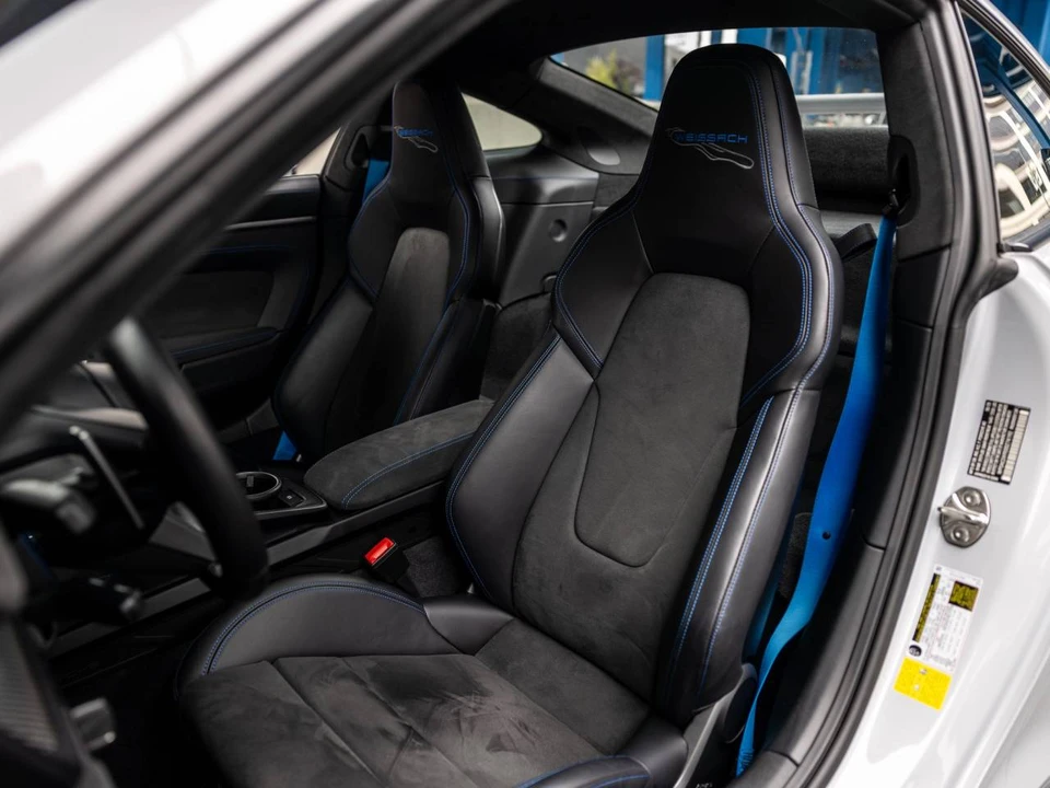 2025 Porsche 992 GT3 - Image 5 of 5