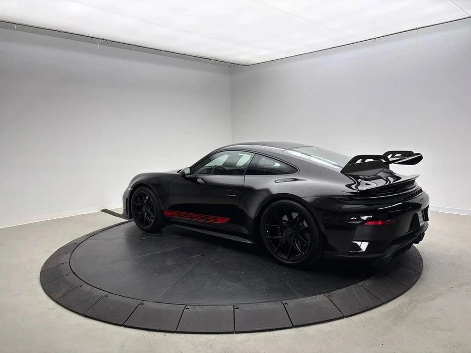 2025 Porsche 992 GT3 - Image 3 of 5