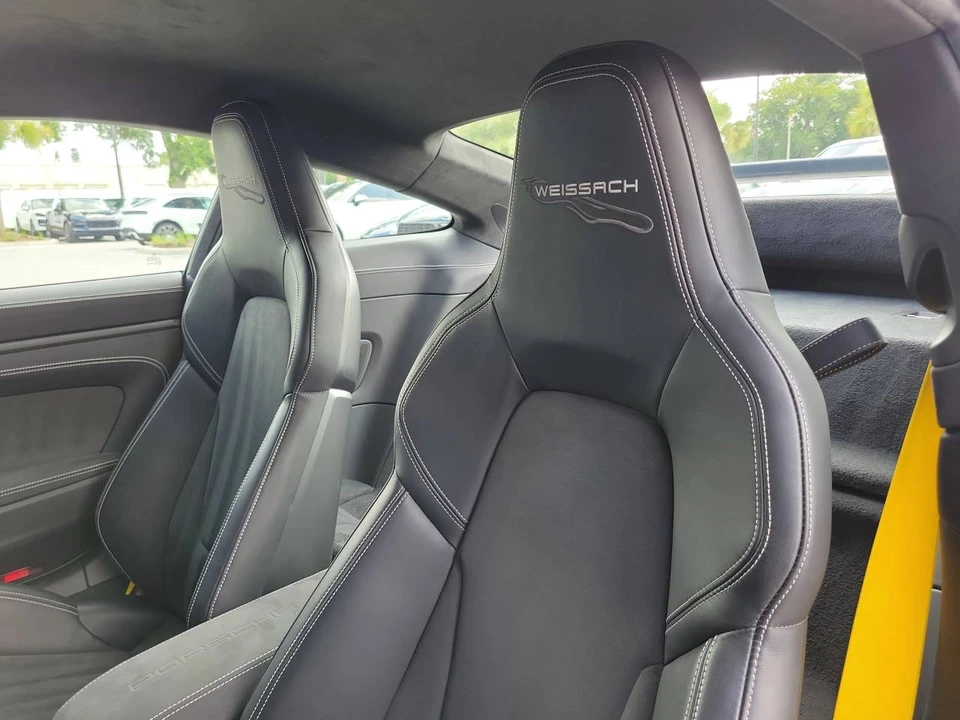2025 Porsche 992 GT3 - Image 5 of 5