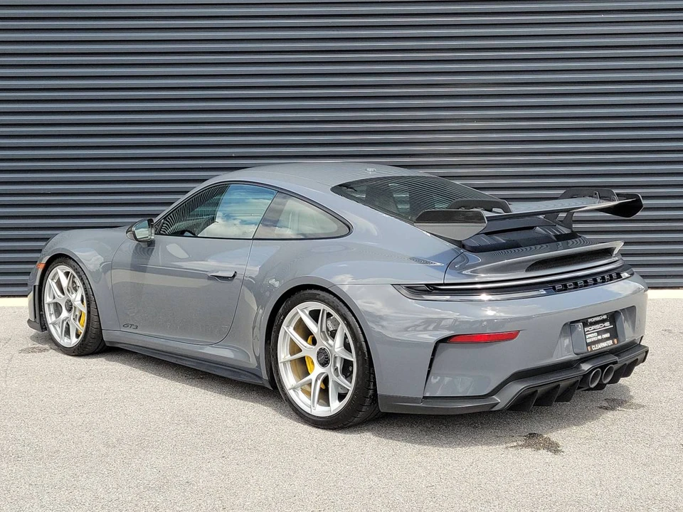 2025 Porsche 992 GT3 - Image 3 of 5