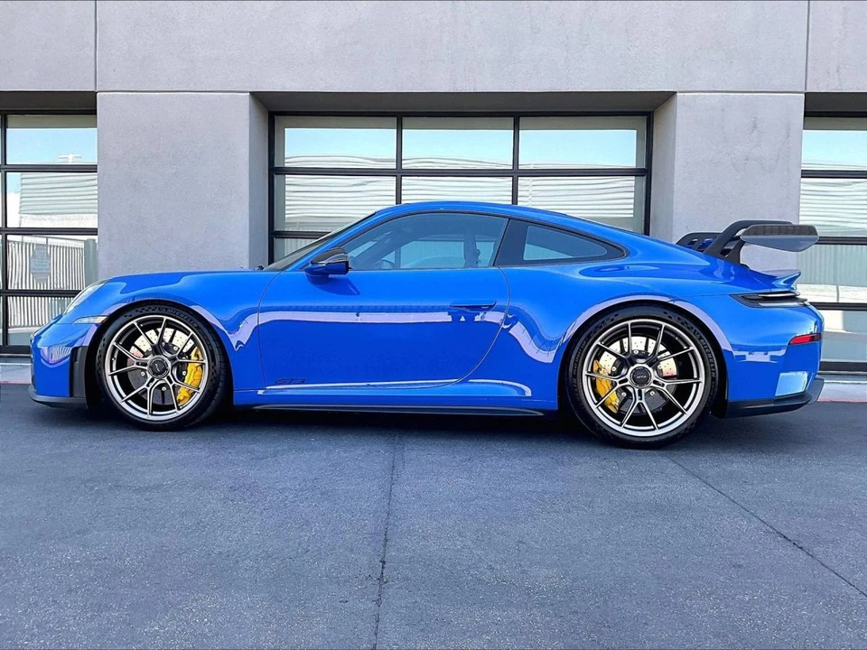 2025 Porsche 992 GT3 - Image 2 of 5