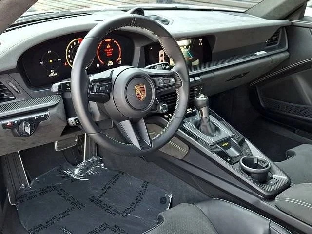 2025 Porsche 992 GT3 - Image 4 of 5