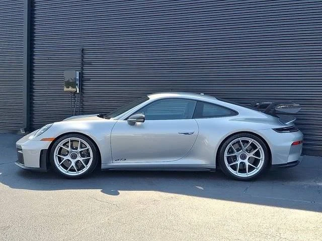 2025 Porsche 992 GT3 - Image 2 of 5