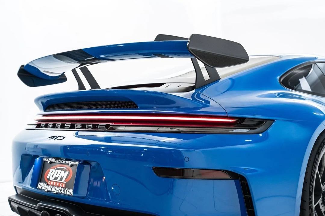 2025 Porsche 992 GT3 - Image 16 of 31