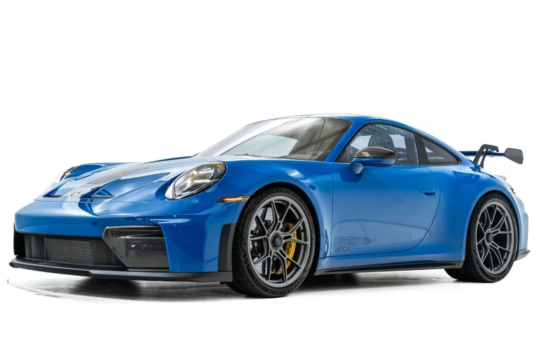 2025 Porsche 992 GT3 - Image 11 of 31