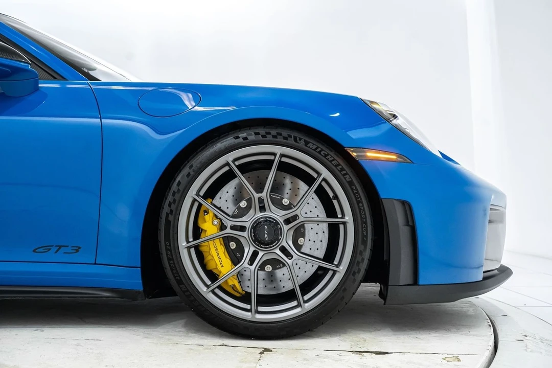 2025 Porsche 992 GT3 - Image 22 of 31