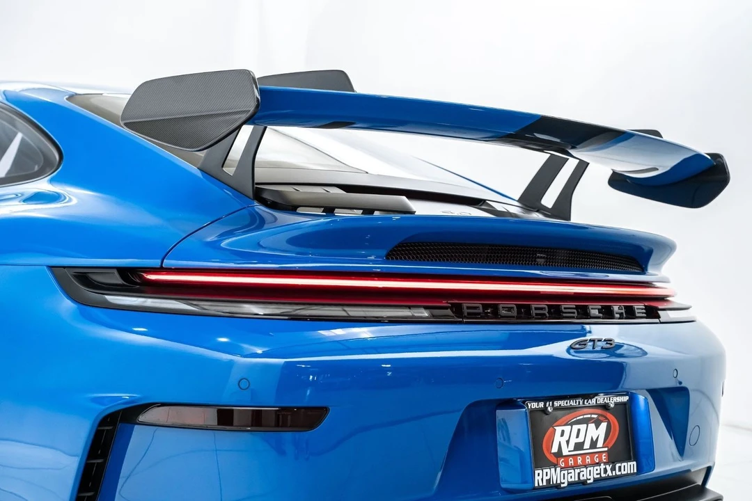 2025 Porsche 992 GT3 - Image 14 of 31